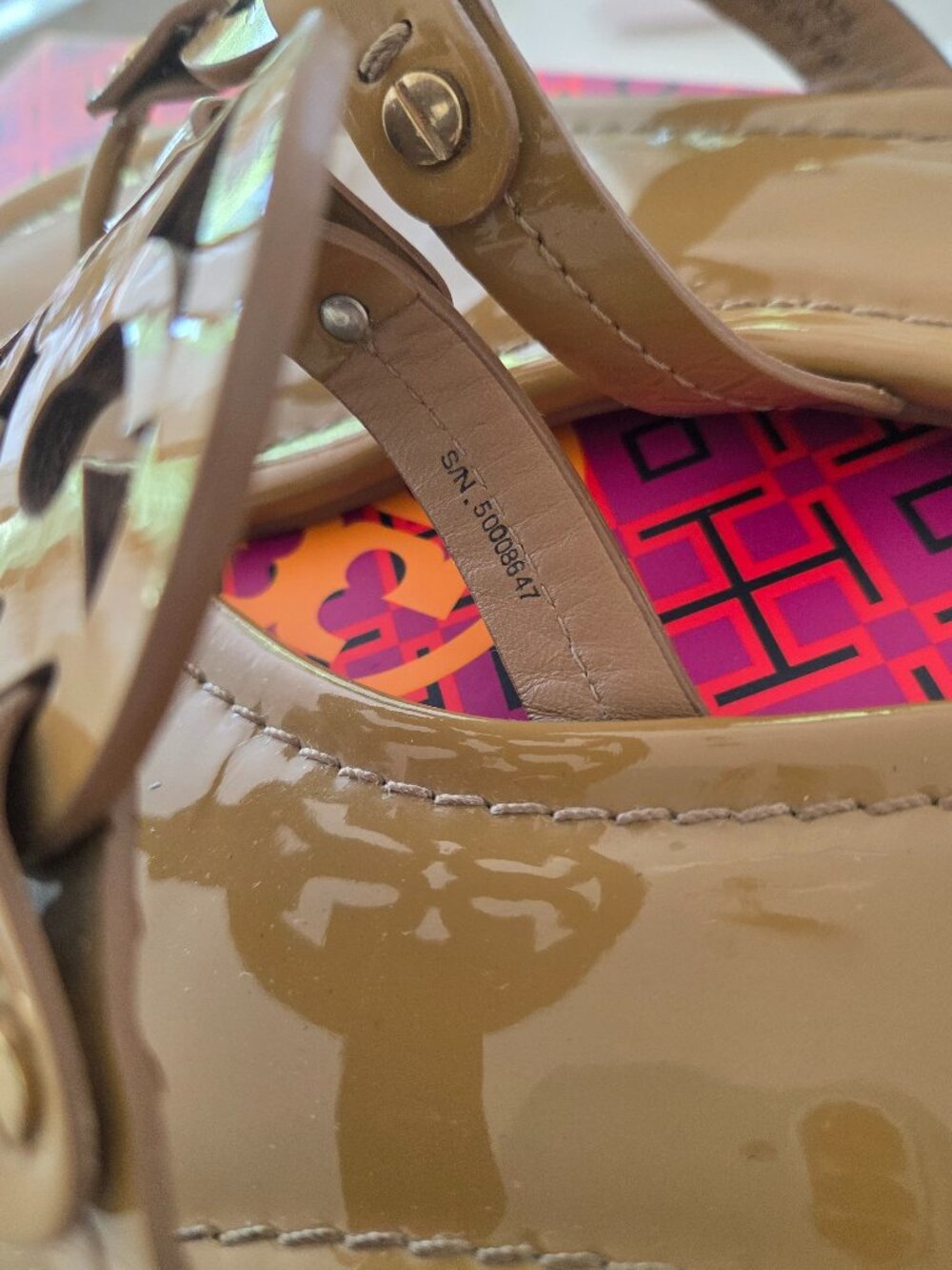 Tory Burch Miller Sandal Patent Leather Sand 6 - Picture 4 of 10